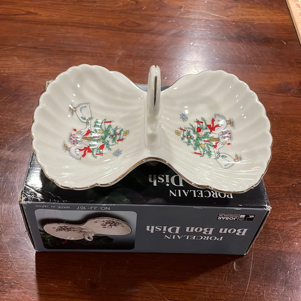 NWT Jobar Christmas porcelain Bon Bon Dish Japan